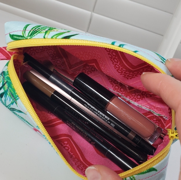 Cosmetics Pouch - Picture 6 of 6